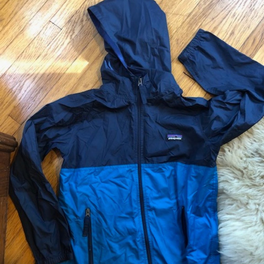 Youth Navy/Blue Patagonia windbreaker/rain jacket